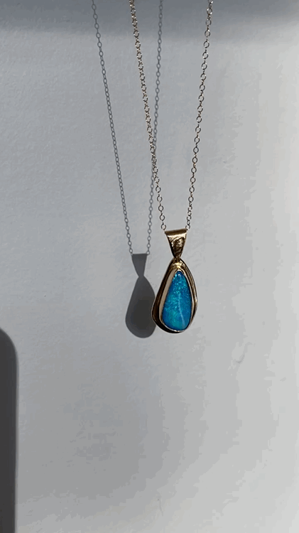 Boulder Opal Pendant III | Golden