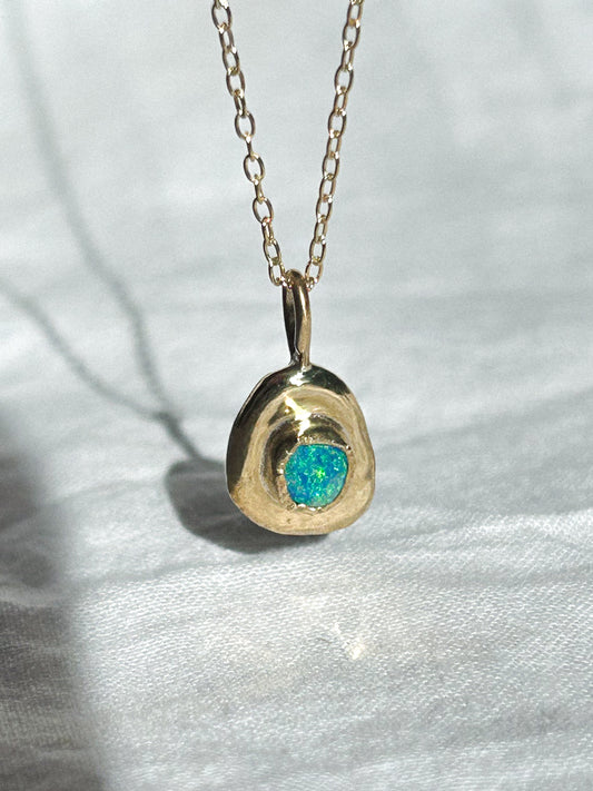 Pebble Pendant XVI