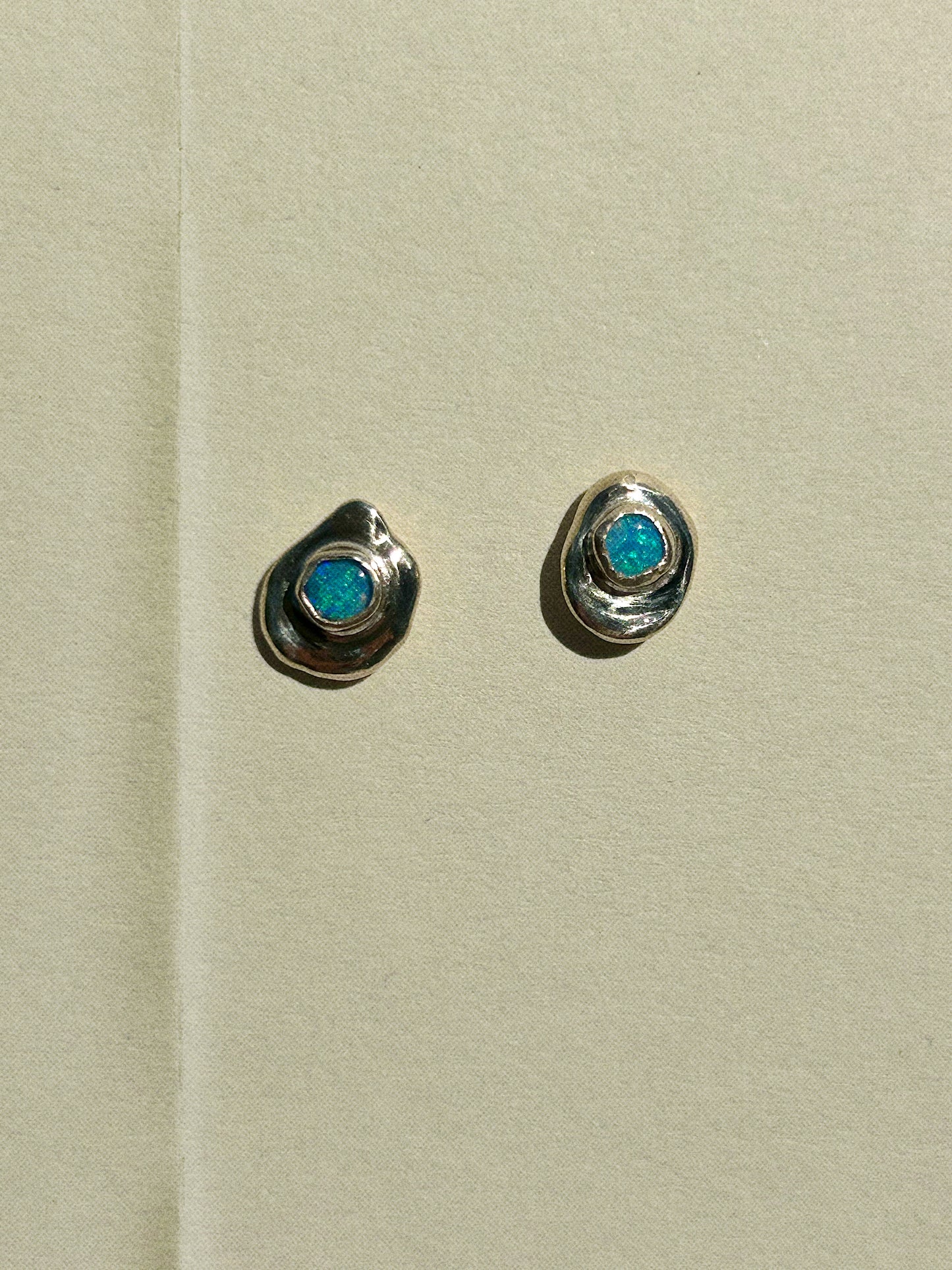 Pebble Studs I