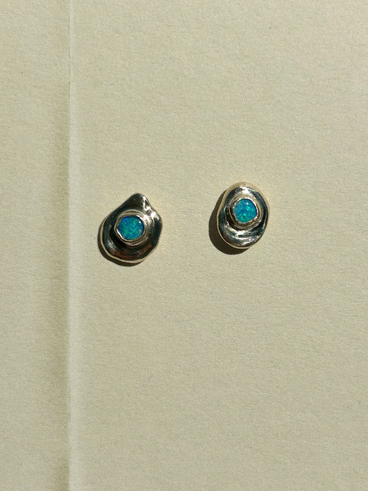 Pebble Studs I